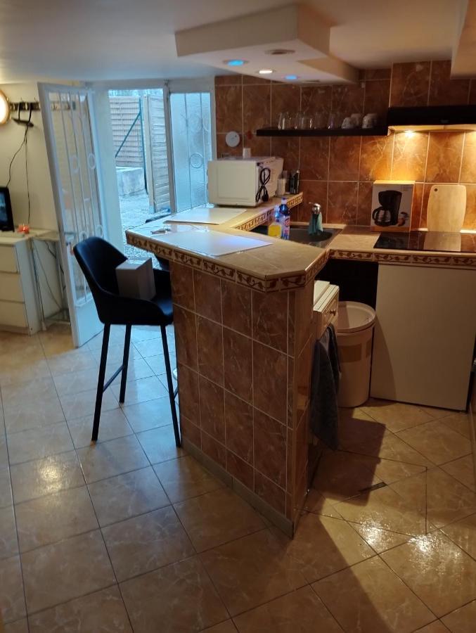 Studio Meuble Avec Piscine Partagee La Ferté-Gaucher Exterior foto