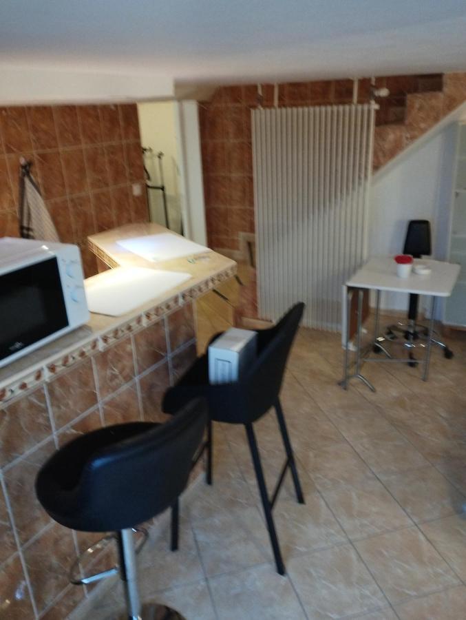 Studio Meuble Avec Piscine Partagee La Ferté-Gaucher Exterior foto